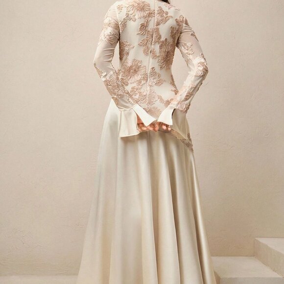 Champagne Elegant Women's Fitted Round Neck Long Sleeve Long maxi Dress - Picture 2 of 7